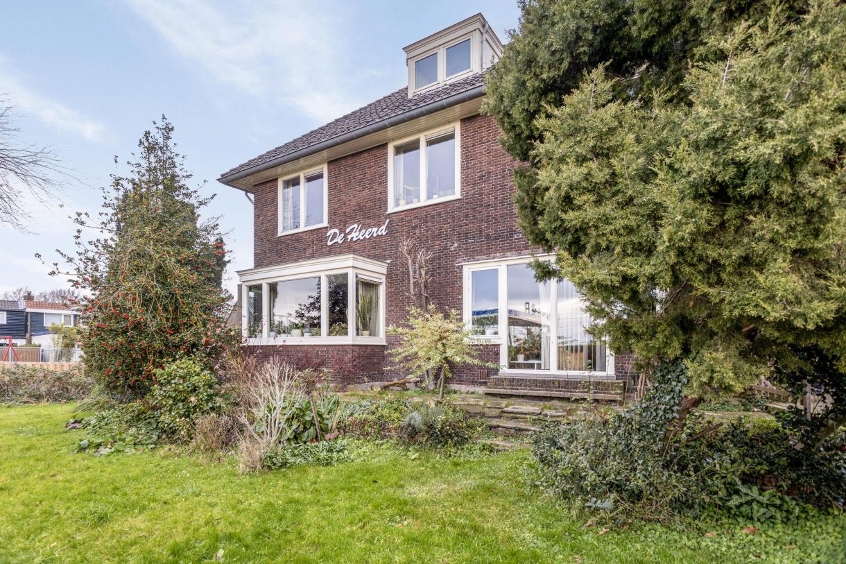 Te koop: Foto Woonhuis aan de Esdoornlaan 11 in Wormerveer