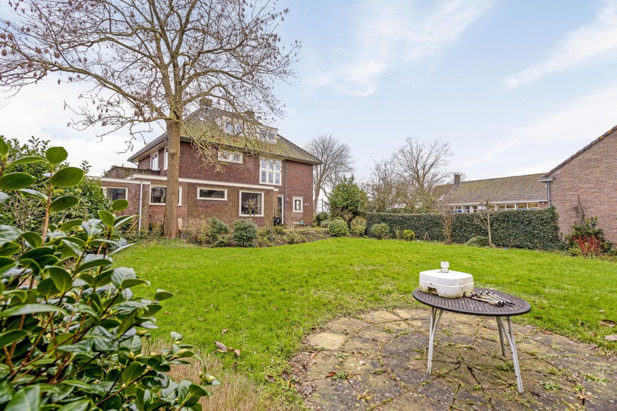 Te koop: Foto Woonhuis aan de Esdoornlaan 11 in Wormerveer