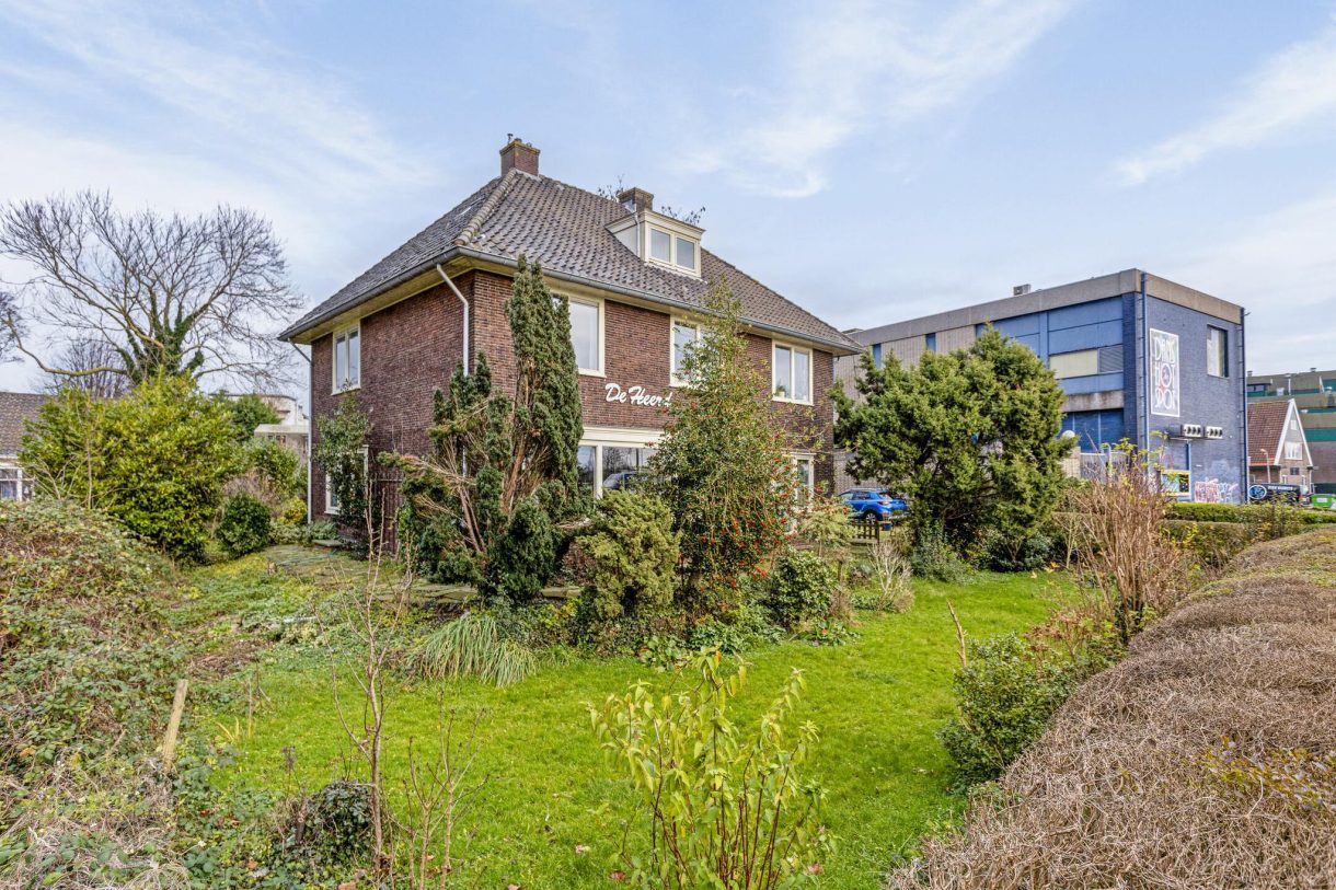 Te koop: Foto Woonhuis aan de Esdoornlaan 11 in Wormerveer
