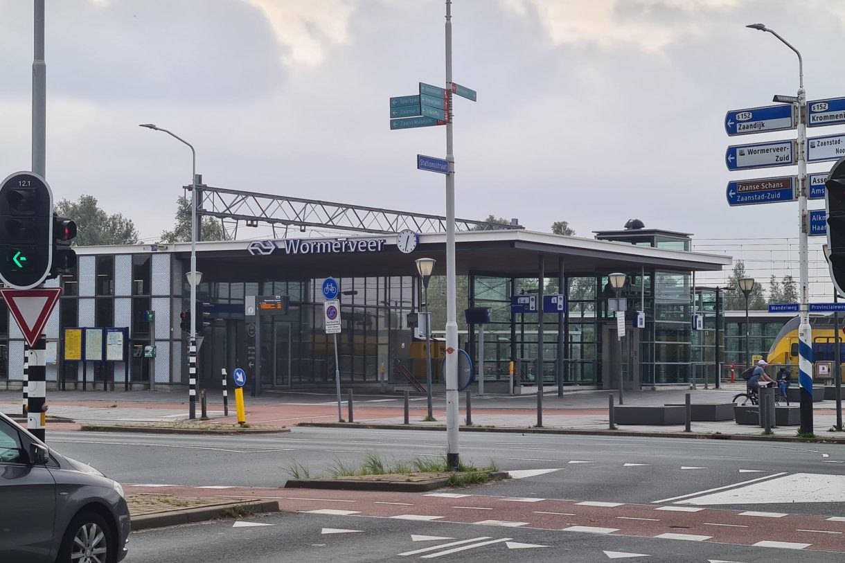 Te koop: Foto Woonhuis aan de Esdoornlaan 11 in Wormerveer
