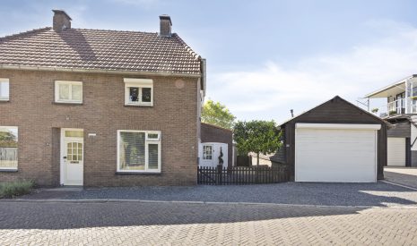 Hoofdfoto van Beneden-Leeuwen Ringkade 33