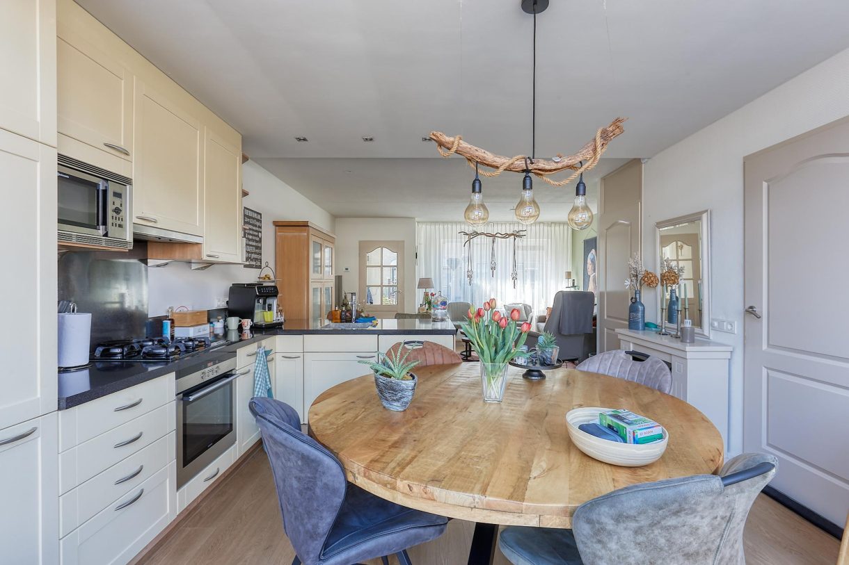 Te koop: Foto Woonhuis aan de Middentocht 8 in Leiderdorp