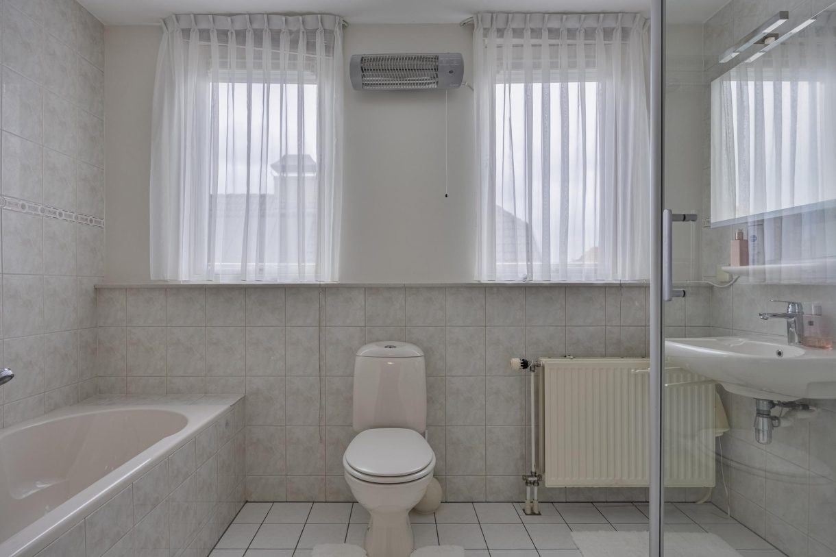 Te koop: Foto Woonhuis aan de Heerewegh 40 in Benthuizen