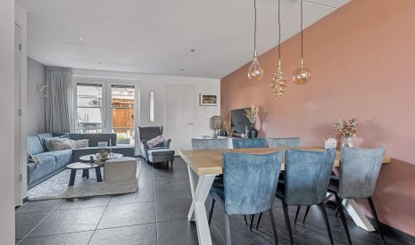 Te koop: Foto Woonhuis aan de Iepenlaan 52 in Rouveen