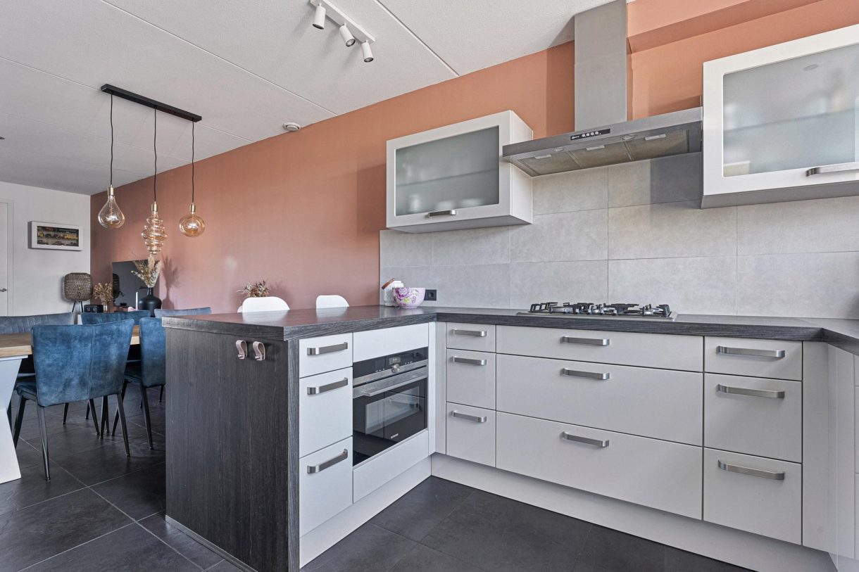 Te koop: Foto Woonhuis aan de Iepenlaan 52 in Rouveen