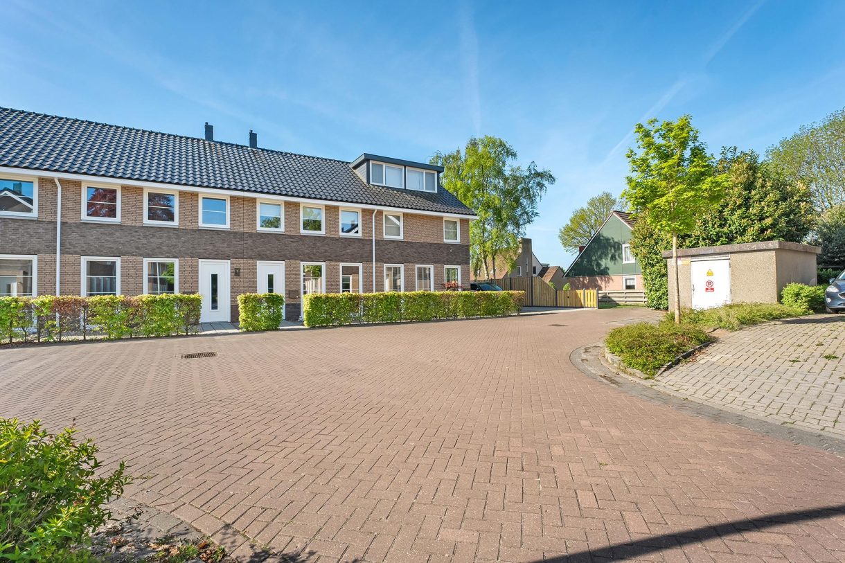 Te koop: Foto Woonhuis aan de De Waag 9 in Veeningen