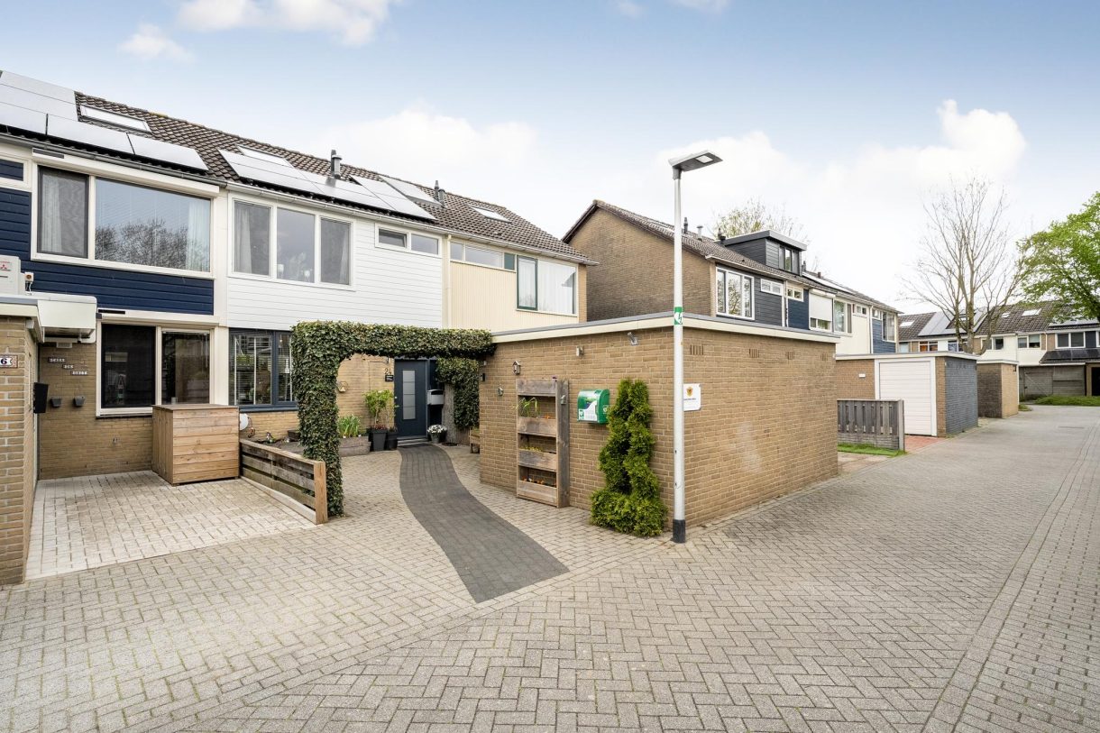 Te koop: Foto Woonhuis aan de Theo van Doesburgplantsoen 24 in Meppel