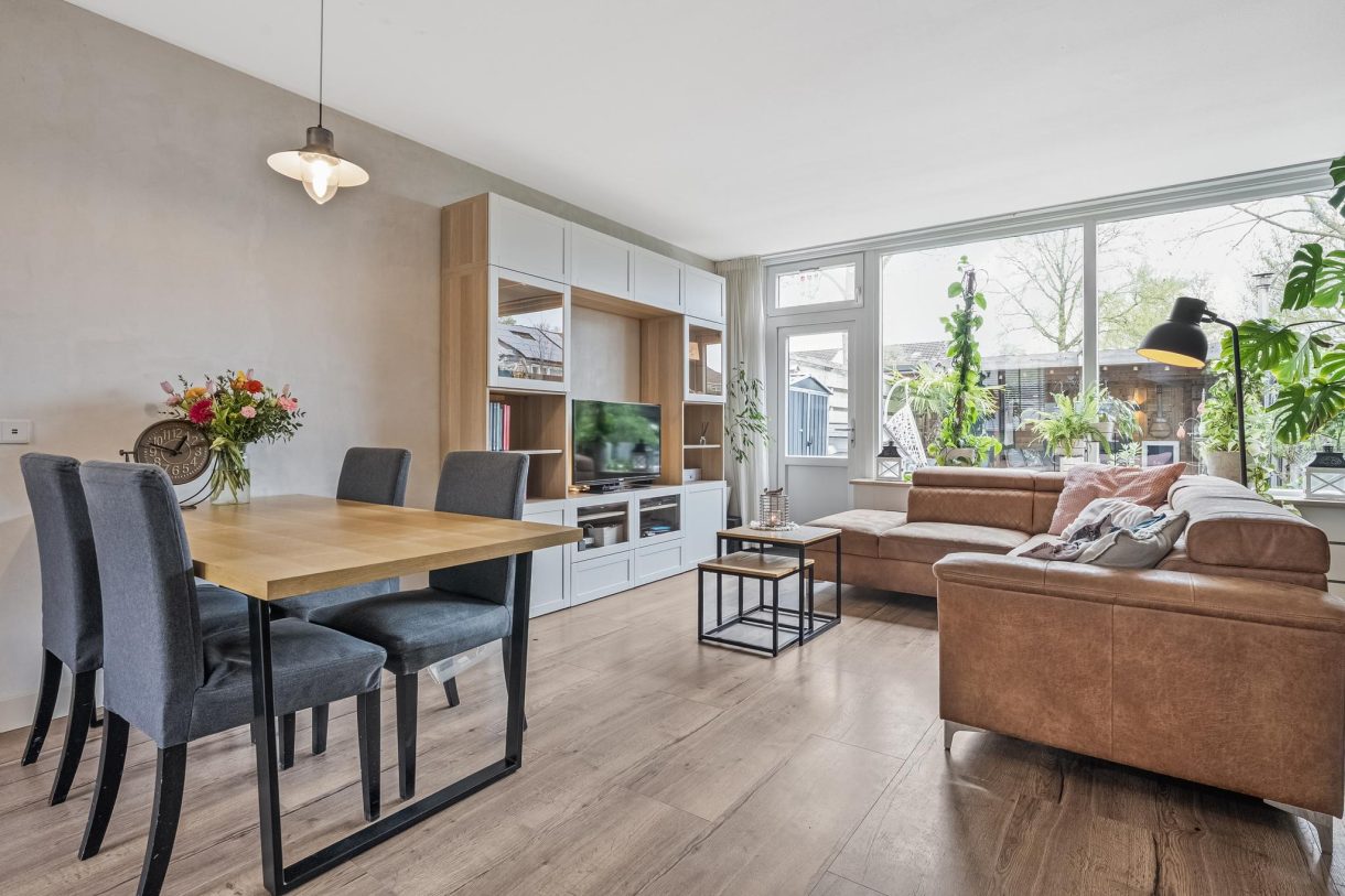 Te koop: Foto Woonhuis aan de Theo van Doesburgplantsoen 24 in Meppel