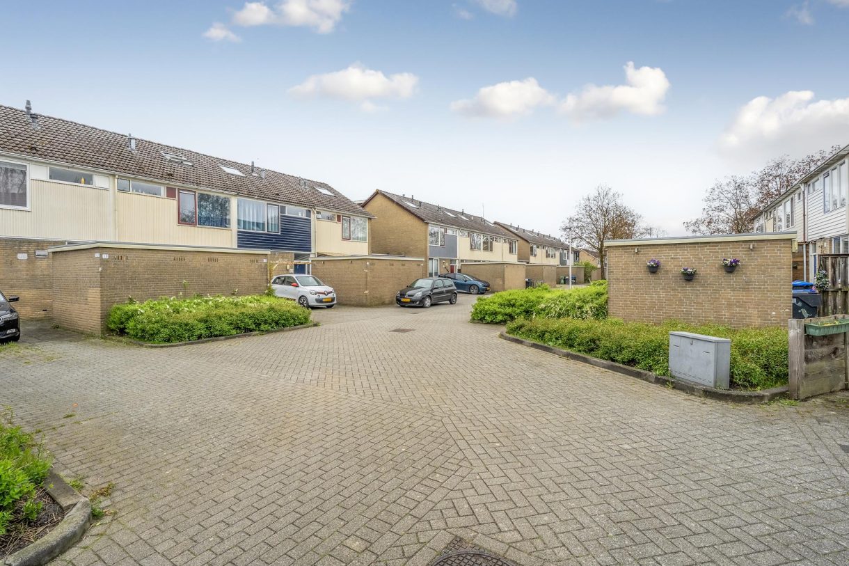 Te koop: Foto Woonhuis aan de Theo van Doesburgplantsoen 24 in Meppel