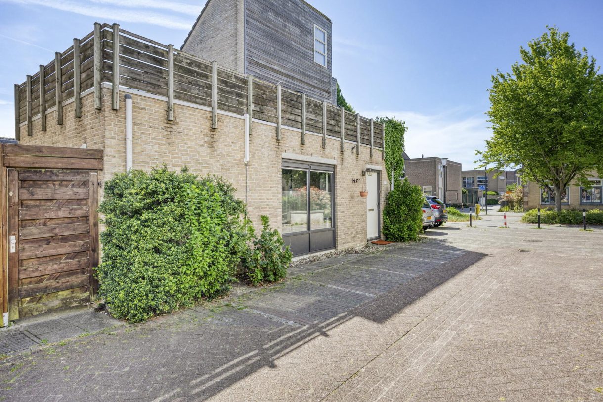 Te koop: Foto Woonhuis aan de De Oude Wereld 67 in Alphen aan den Rijn