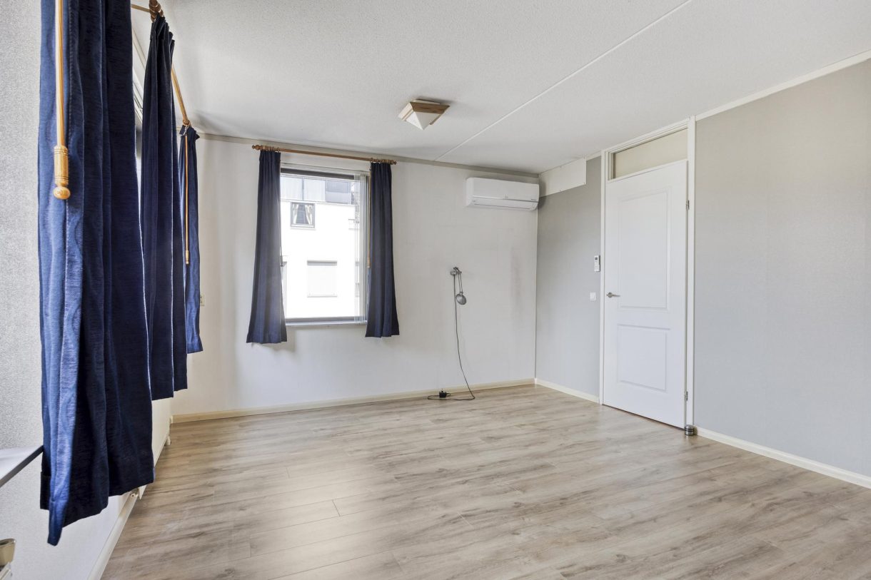 Te koop: Foto Woonhuis aan de De Oude Wereld 67 in Alphen aan den Rijn