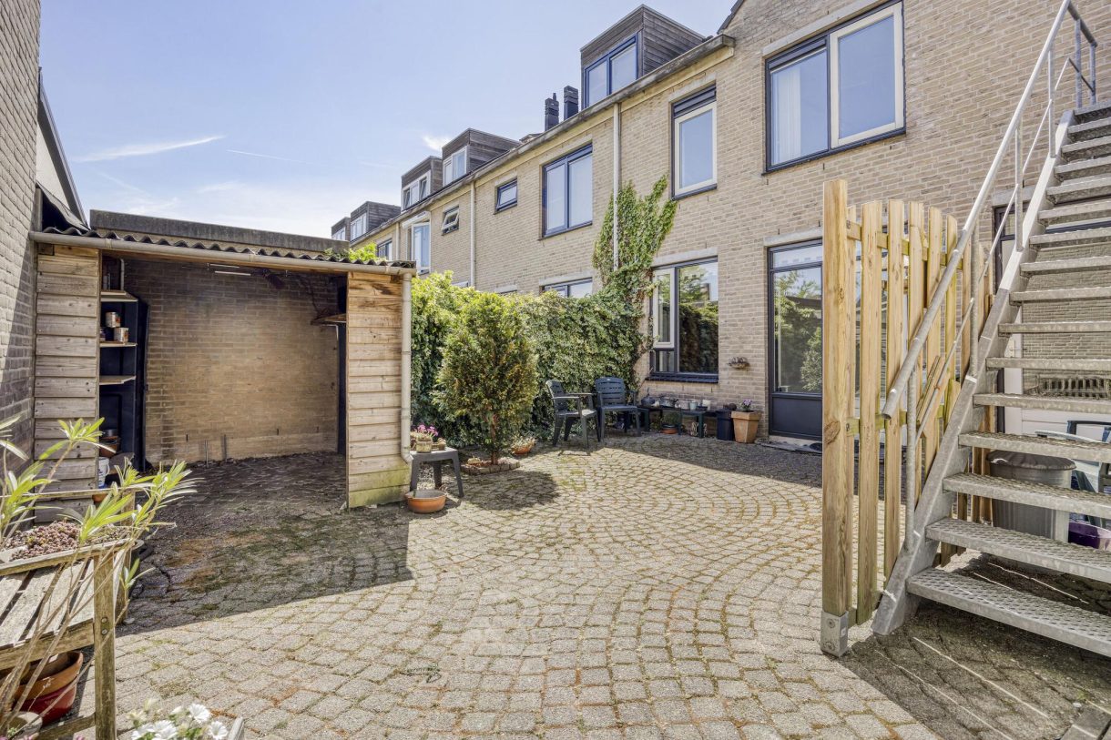 Te koop: Foto Woonhuis aan de De Oude Wereld 67 in Alphen aan den Rijn