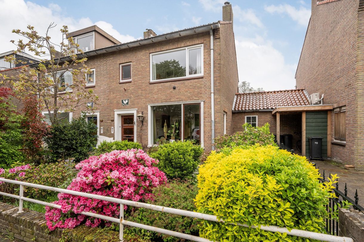 Te koop: Foto Woonhuis aan de Mozartlaan 19 in Vlaardingen