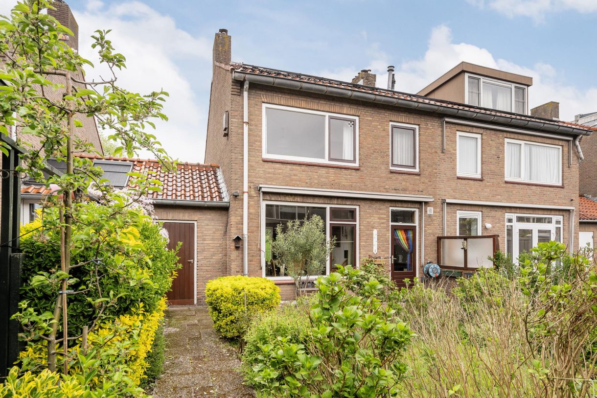 Te koop: Foto Woonhuis aan de Mozartlaan 19 in Vlaardingen