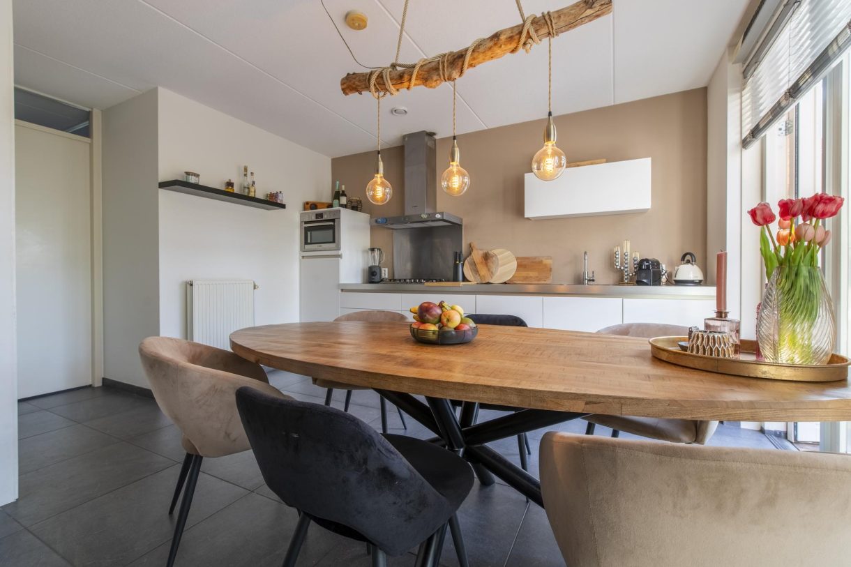 Te koop: Foto Woonhuis aan de MacBridestraat 20 in Veenendaal