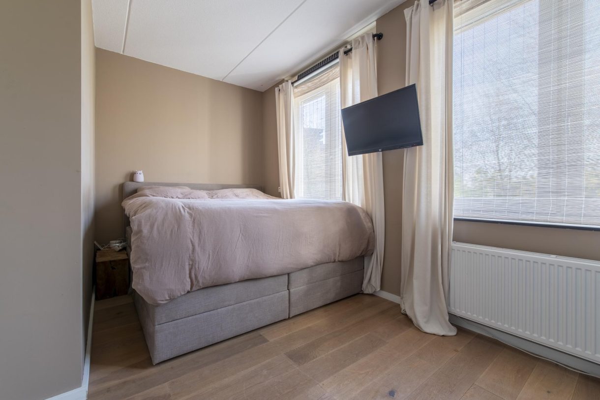 Te koop: Foto Woonhuis aan de MacBridestraat 20 in Veenendaal