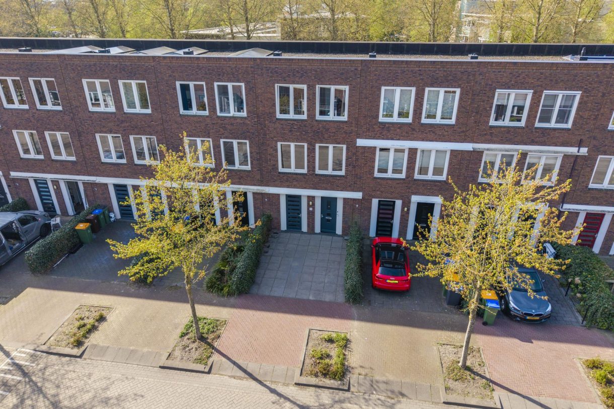 Te koop: Foto Woonhuis aan de MacBridestraat 20 in Veenendaal