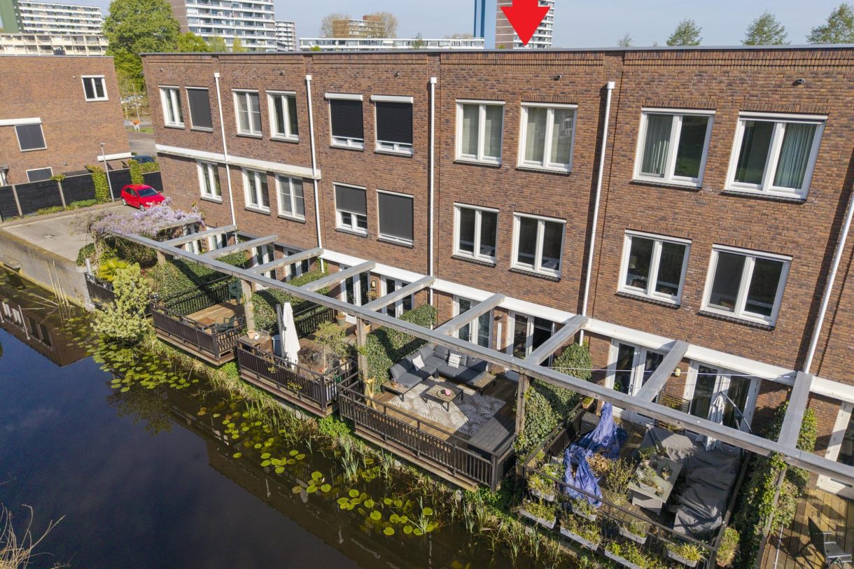 Te koop: Foto Woonhuis aan de MacBridestraat 20 in Veenendaal
