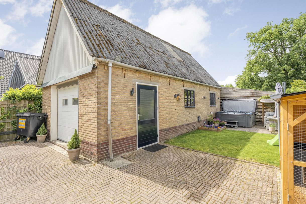 Te koop: Foto Woonhuis aan de Veneweg 96 in Wanneperveen