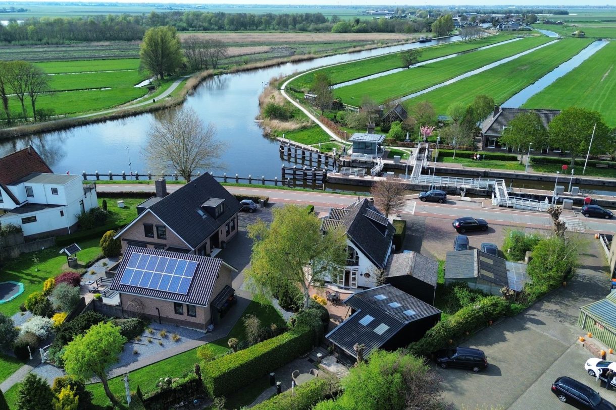 Te koop: Foto Woonhuis aan de Nieuwveens Jaagpad 17 in Nieuwveen