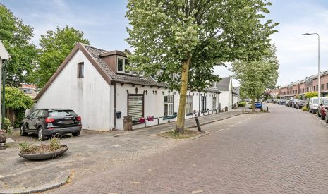 Te koop: Foto Woonhuis aan de Emmalaan 75 in Alphen aan den Rijn
