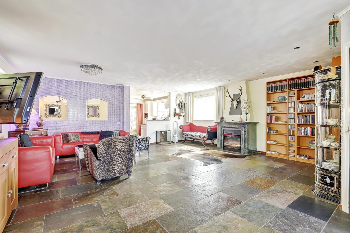 Te koop: Foto Woonhuis aan de Julianastraat 70 in Rijen