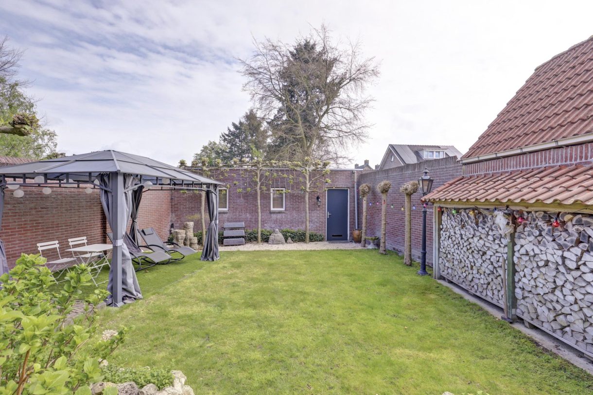 Te koop: Foto Woonhuis aan de Julianastraat 70 in Rijen