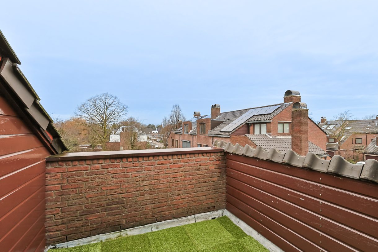 Te koop: Foto Woonhuis aan de Domela Nieuwenhuislaan 9 in Leiden