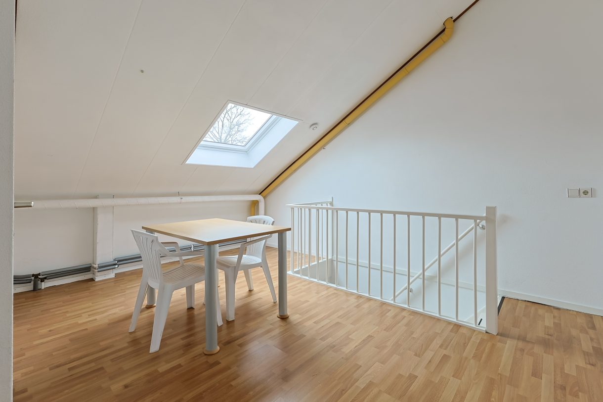 Te koop: Foto Woonhuis aan de Domela Nieuwenhuislaan 9 in Leiden