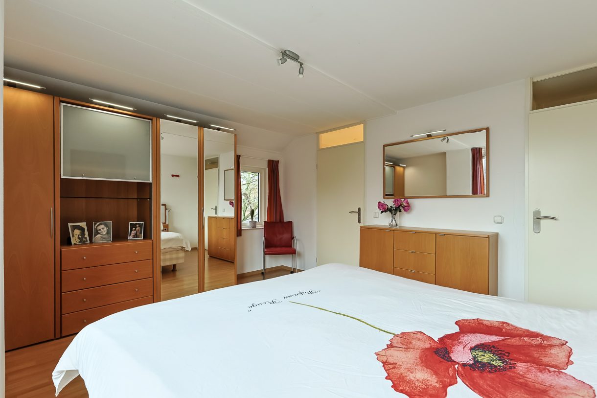 Te koop: Foto Woonhuis aan de Domela Nieuwenhuislaan 9 in Leiden