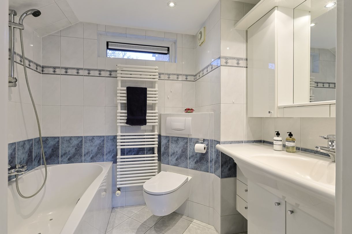 Te koop: Foto Woonhuis aan de Domela Nieuwenhuislaan 9 in Leiden