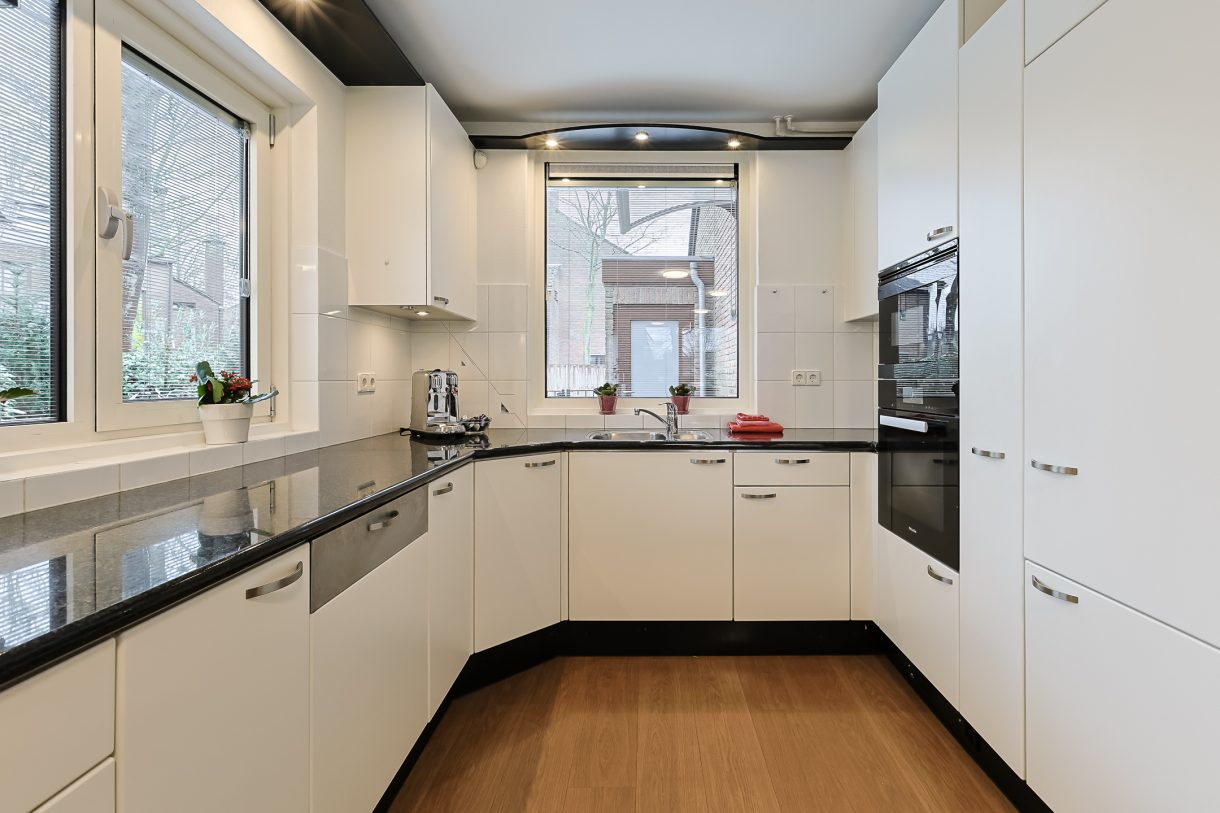 Te koop: Foto Woonhuis aan de Domela Nieuwenhuislaan 9 in Leiden