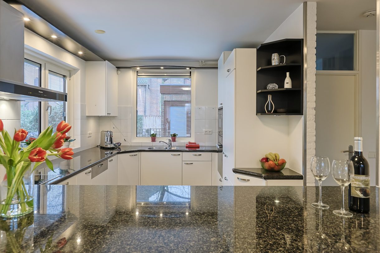 Te koop: Foto Woonhuis aan de Domela Nieuwenhuislaan 9 in Leiden