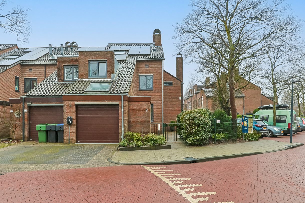 Te koop: Foto Woonhuis aan de Domela Nieuwenhuislaan 9 in Leiden