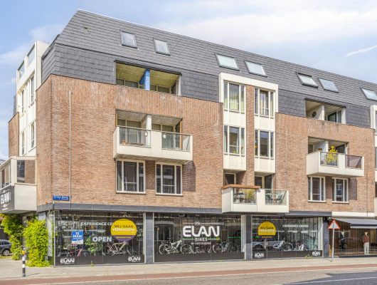 Hoofdfoto van Eindhoven Kleine Berg 97