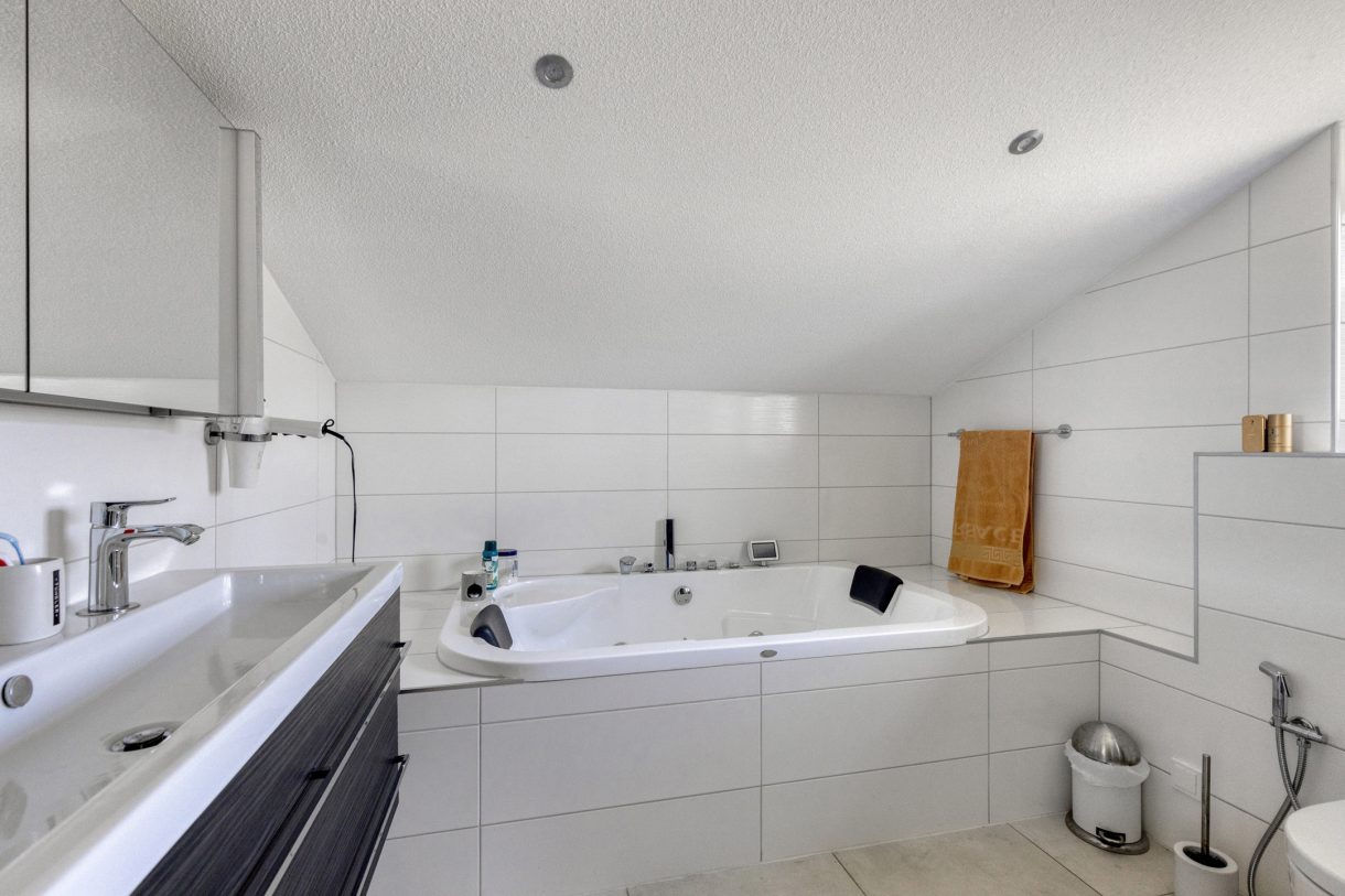 Te koop: Foto Woonhuis aan de De Vuurjuffer 11 in Eelderwolde