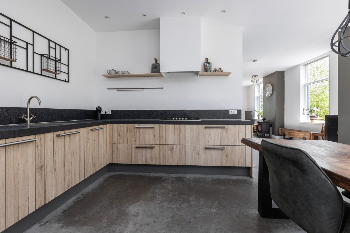 Te koop: Foto Woonhuis aan de Zuiderzeestraatweg 477 in Wezep