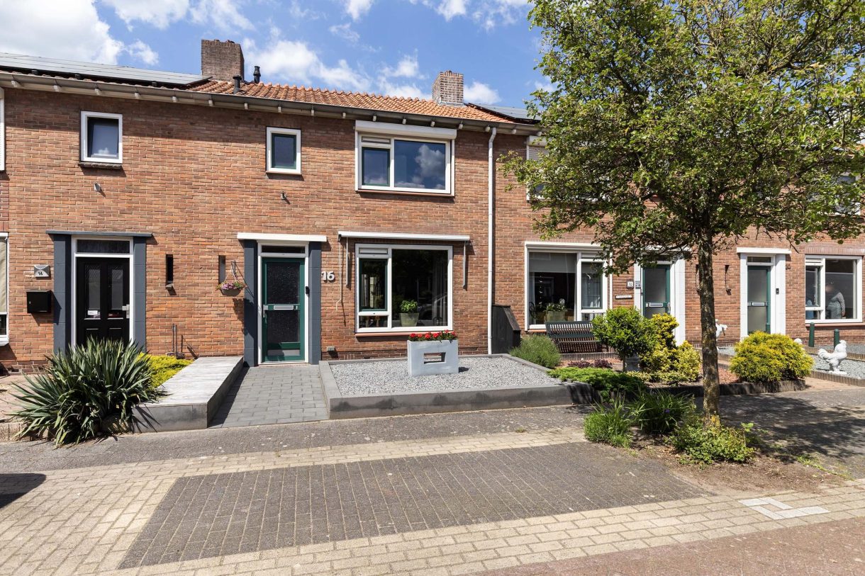 Te koop: Foto Woonhuis aan de Vlierstraat 16 in Wezep