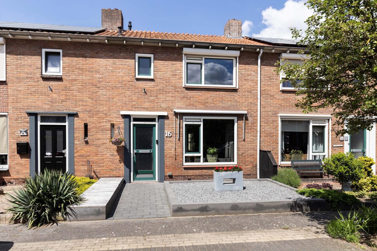 Te koop: Foto Woonhuis aan de Vlierstraat 16 in Wezep