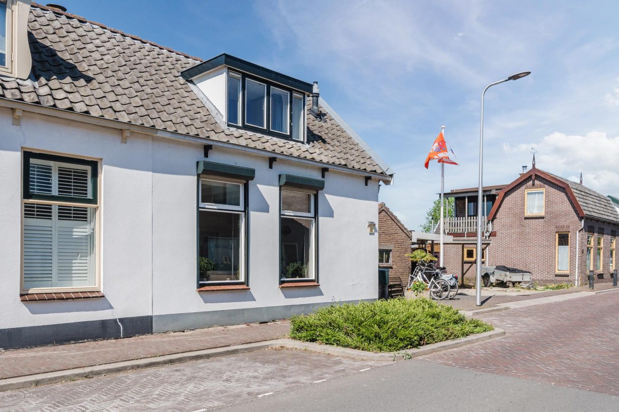 Te koop: Foto Woonhuis aan de Hoge Rijndijk 60 in Nieuwerbrug aan den Rijn