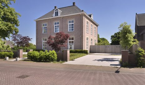 koop  Beugen  Kerkplein 5 – Hoofdfoto