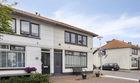 Te koop: Foto Woonhuis aan de Grijpensteinstraat 45 in Alphen aan den Rijn