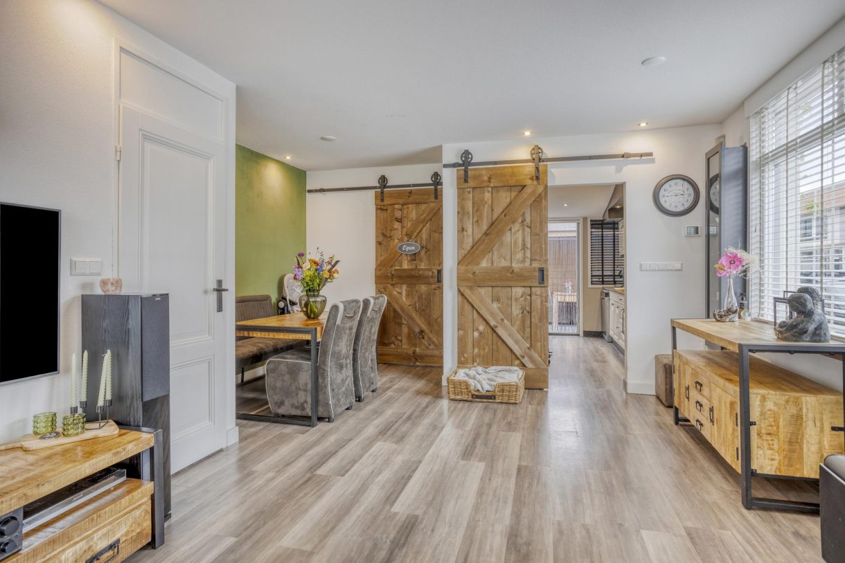 Te koop: Foto Woonhuis aan de Grijpensteinstraat 45 in Alphen aan den Rijn