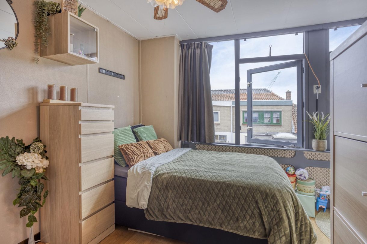 Te koop: Foto Woonhuis aan de Grijpensteinstraat 45 in Alphen aan den Rijn