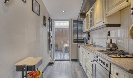 Te koop: Foto Woonhuis aan de Grijpensteinstraat 45 in Alphen aan den Rijn