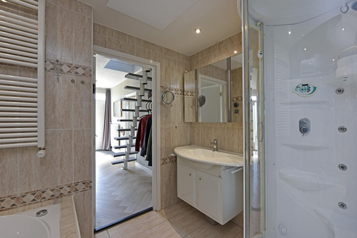 Te koop: Foto Woonhuis aan de Korte Meentweg 17C in Woerdense Verlaat