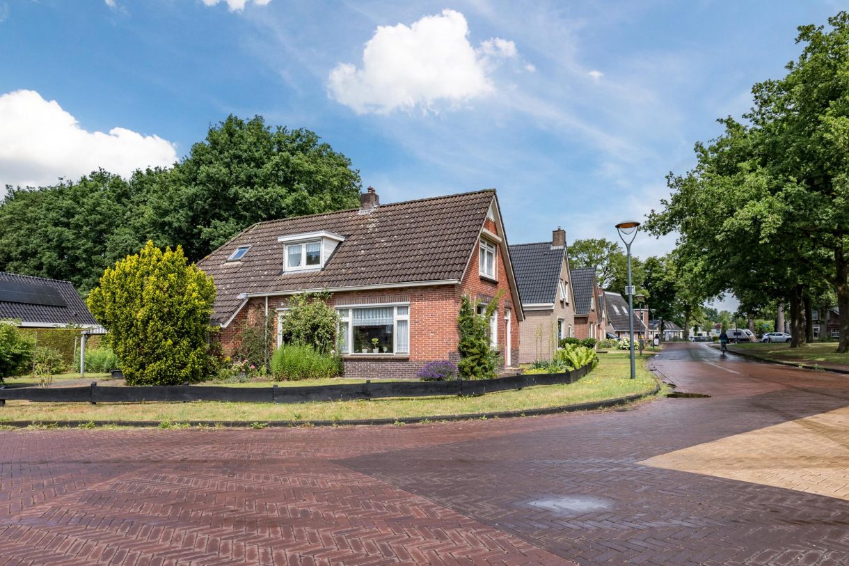 Te koop: Foto Woonhuis aan de Burgemeester Gualthérie van Weezelplein 5 in Westerbork