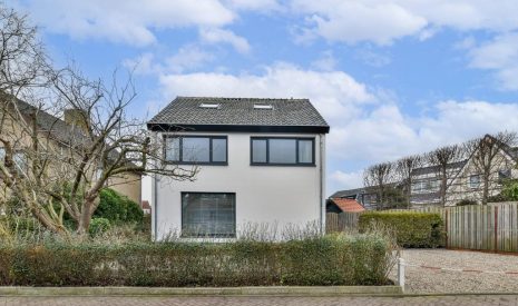 Te huur: Foto Woonhuis aan de Beatrixlaan 2 in Kaag