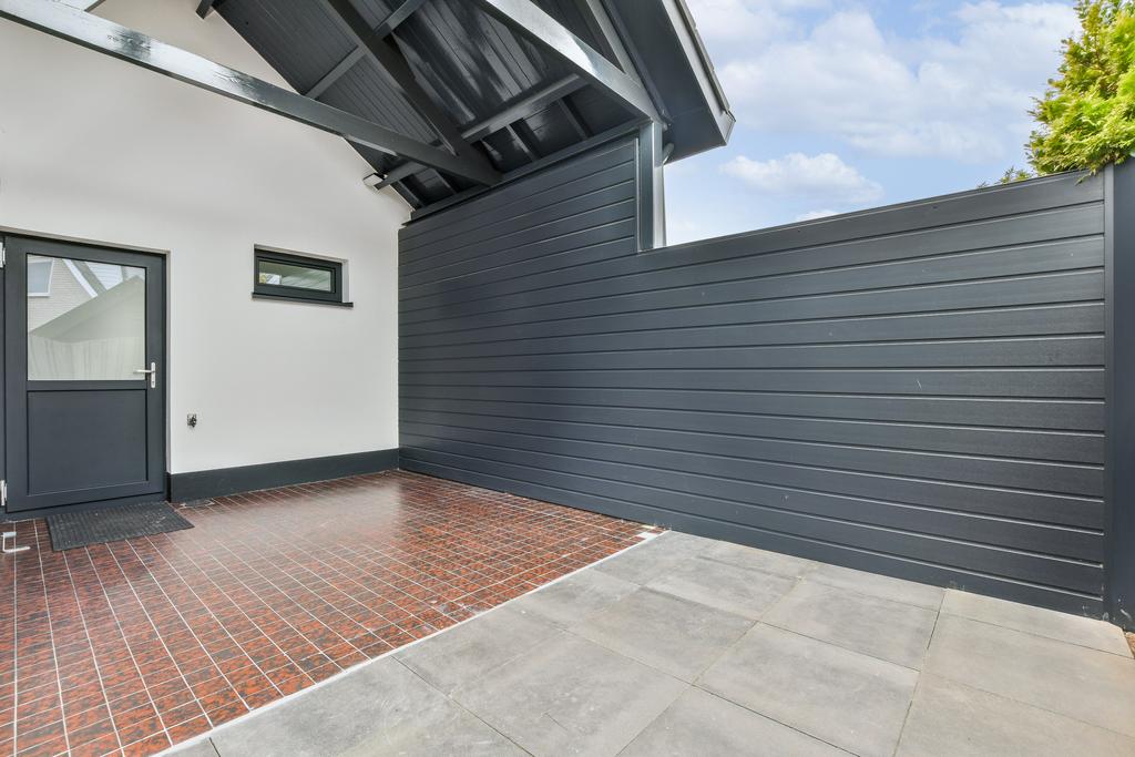 Te huur: Foto Woonhuis aan de Beatrixlaan 2 in Kaag