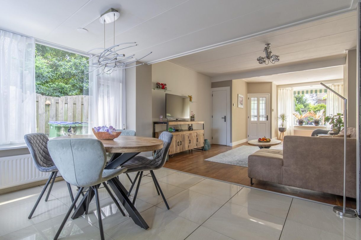 Te koop: Foto Woonhuis aan de Bilderdijkstraat 14 in Veenendaal